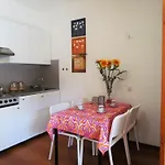 Charming With Garden Апартаменты *